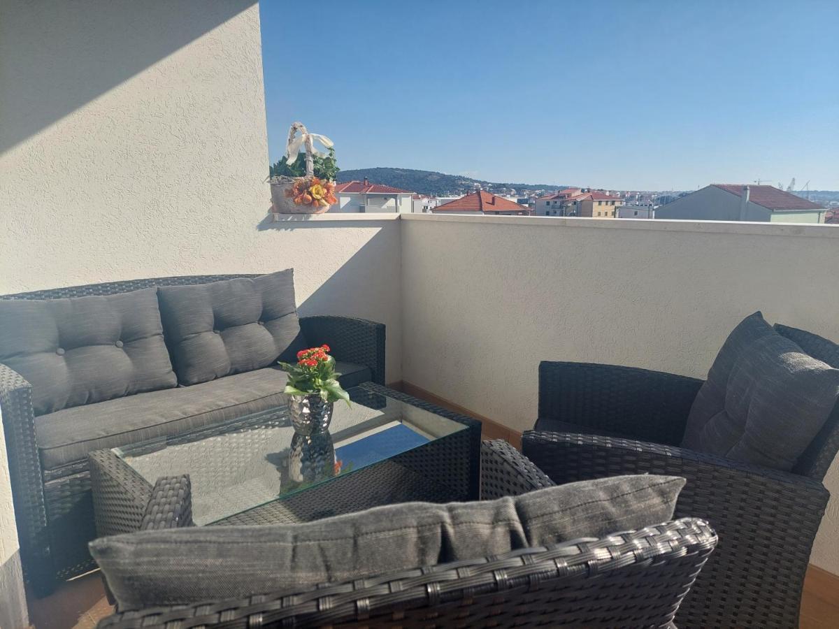 Apartment Ma Mi Trogir Exteriör bild