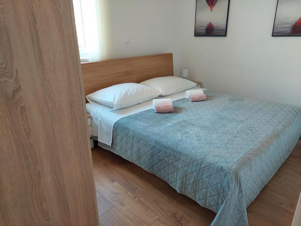 Apartment Ma Mi Trogir Exteriör bild